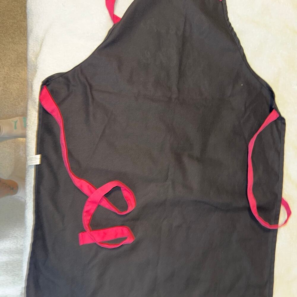Apron - Picture 3 of 3